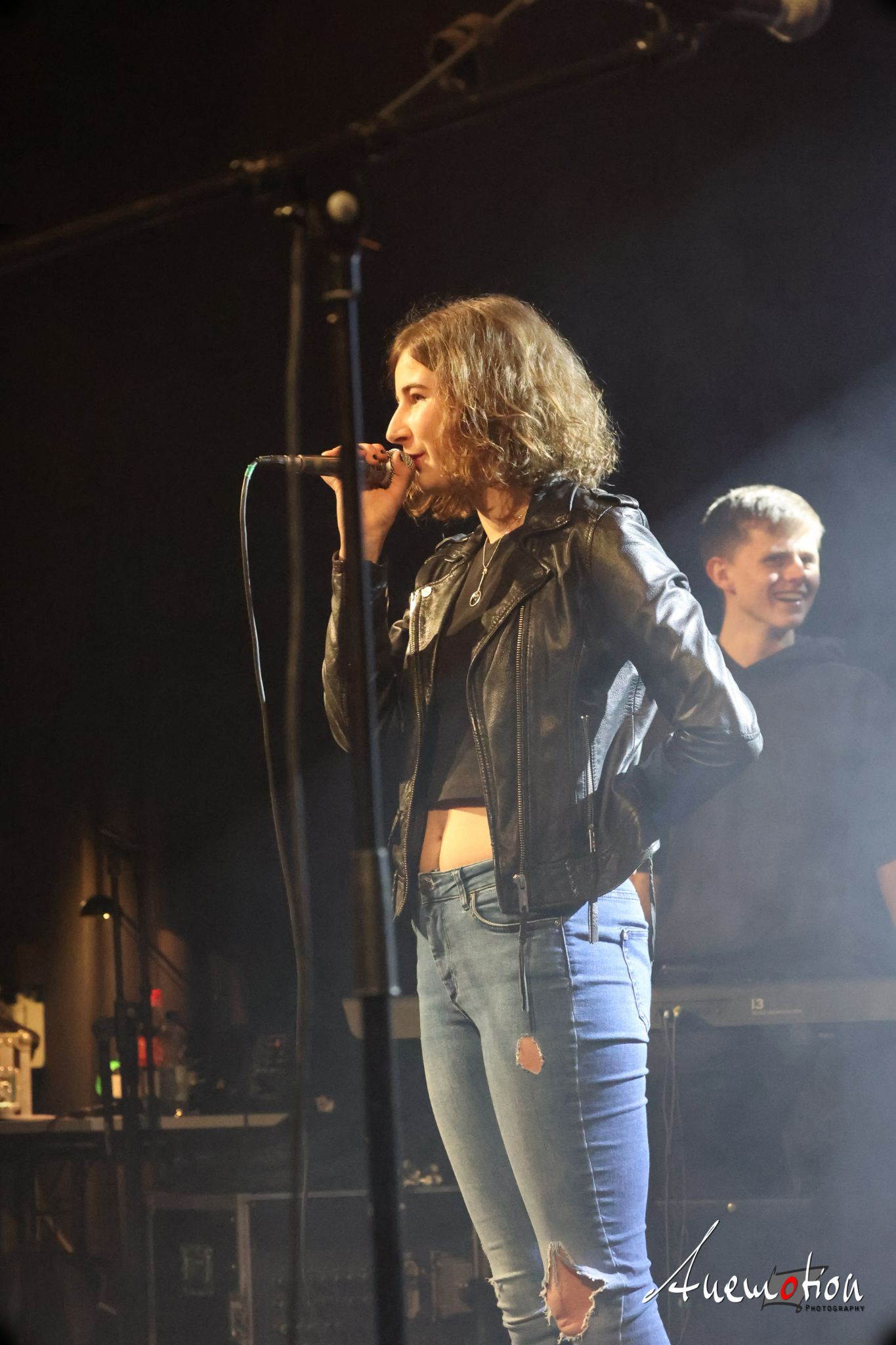 ElephantsFalling (15)